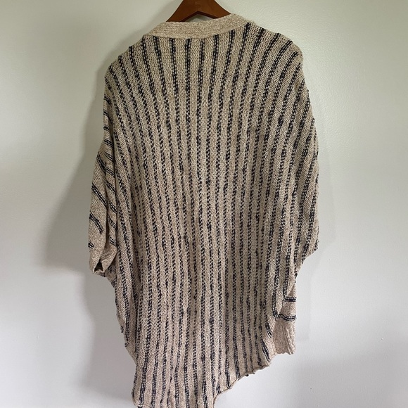 Free People Sweater - Picture 5 of 9